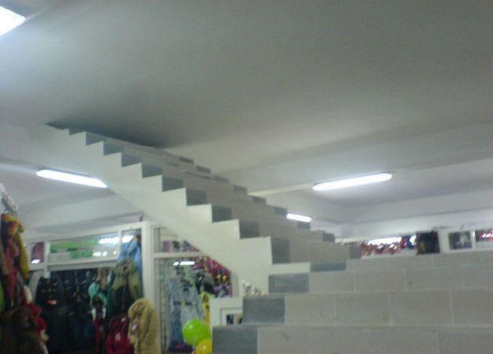 tangga misteri